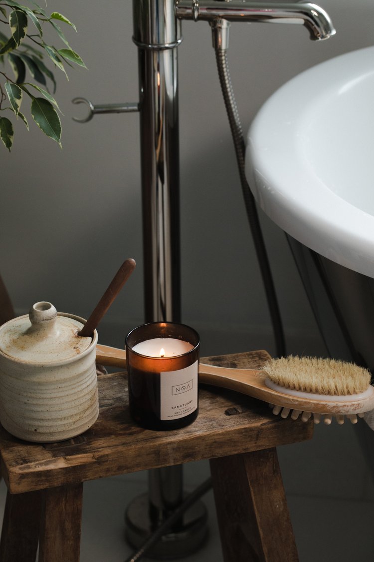Sanctuary | Fresh Linen, Violet & Musk Candle